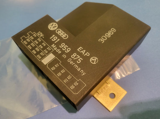 (.) NEW.Genuine VW VAG, Control Unit For Window Regulator  191959875