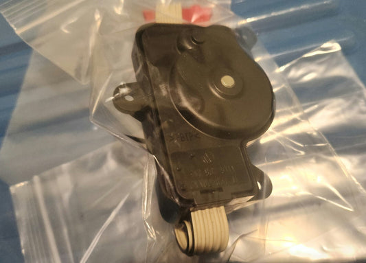 Genuine.VW T4 Multivan Climatronic Actuator Temperature Flap 701907511A New.